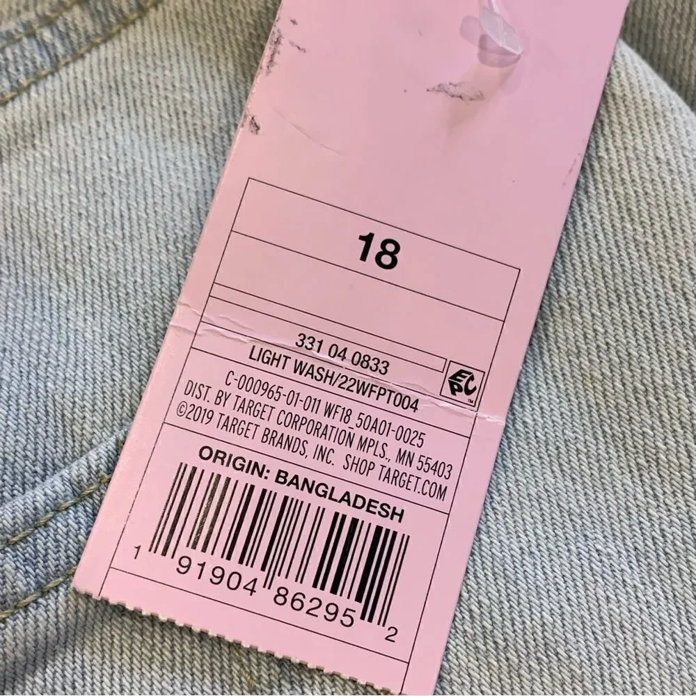 Wild Fable Highest Rise Mom Jeans Distressed Light Wash Size 18